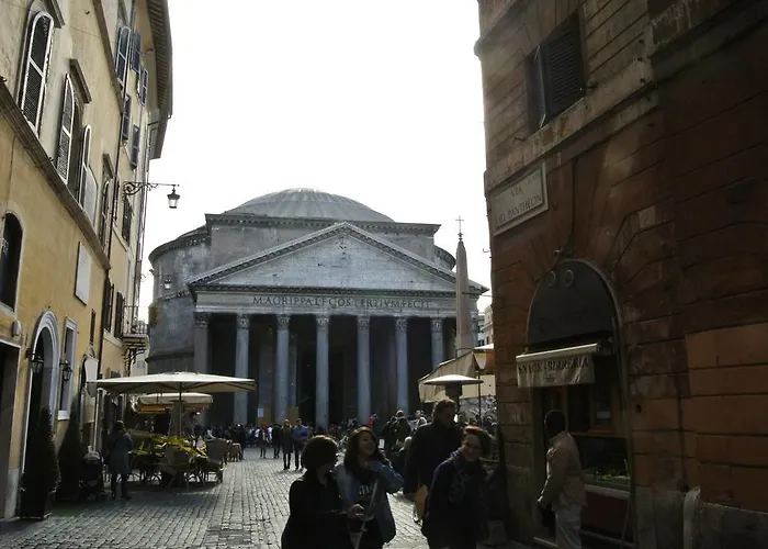 Pantheon Domus Valentino